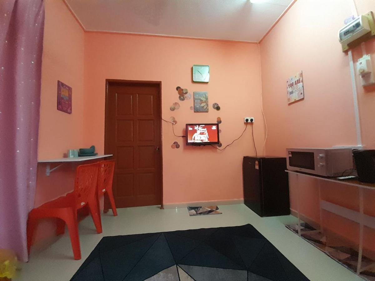 Guesthouse Mokteh Куала-Тренгану Екстер'єр фото